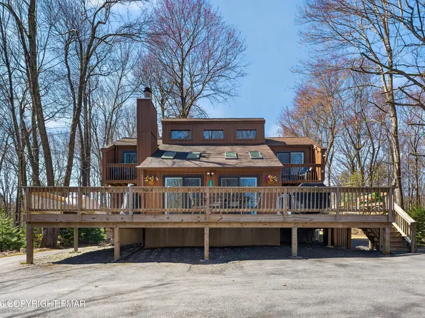 2038 Beaver Run Rd, Pocono Lake, PA 18347