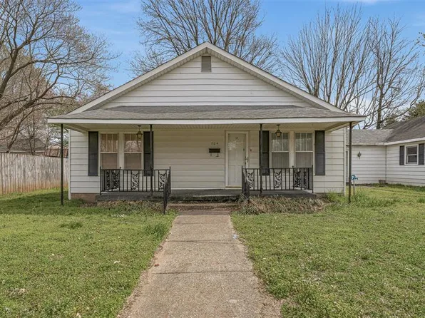 704 Park St, Kennett, MO 63857