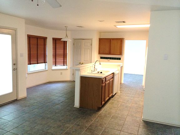 5th image of 2516 Stenson Dr