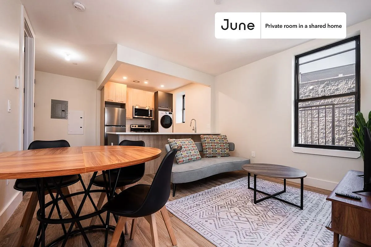 Full bedroom in 2 bed/2 bath home in Crown Heights #1836 B — Photo 3
