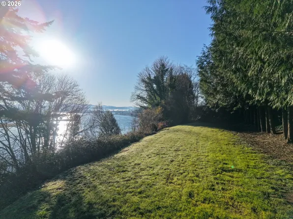 353 Oconnell St, North Bend, OR 97459