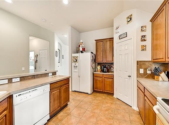 5th image of 13248 Vista Glen Ln