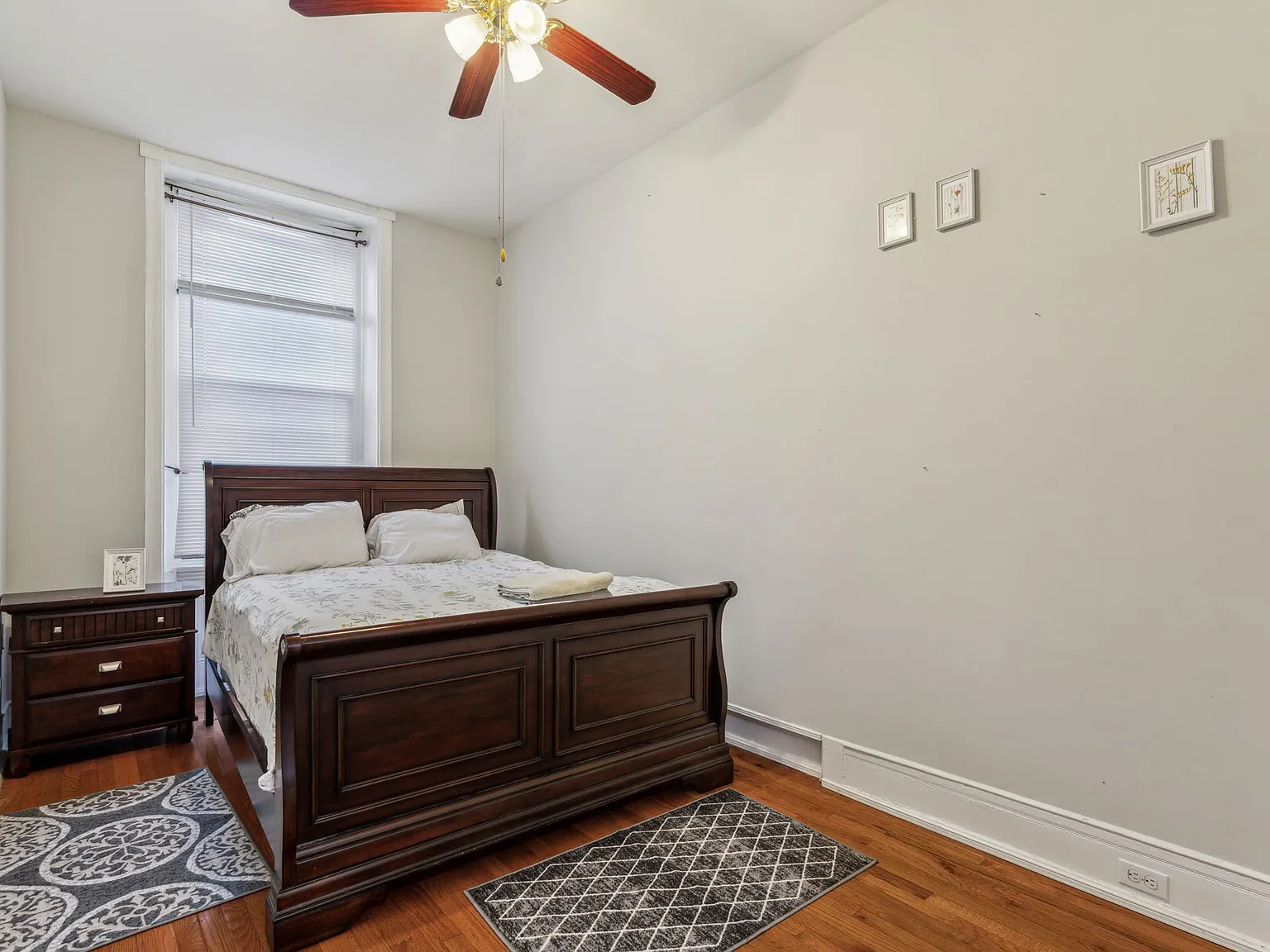 3 bed, 1000 sqft, $1,800 — Photo 4