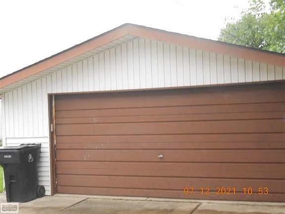 4th image of 26204 Chippendale St
