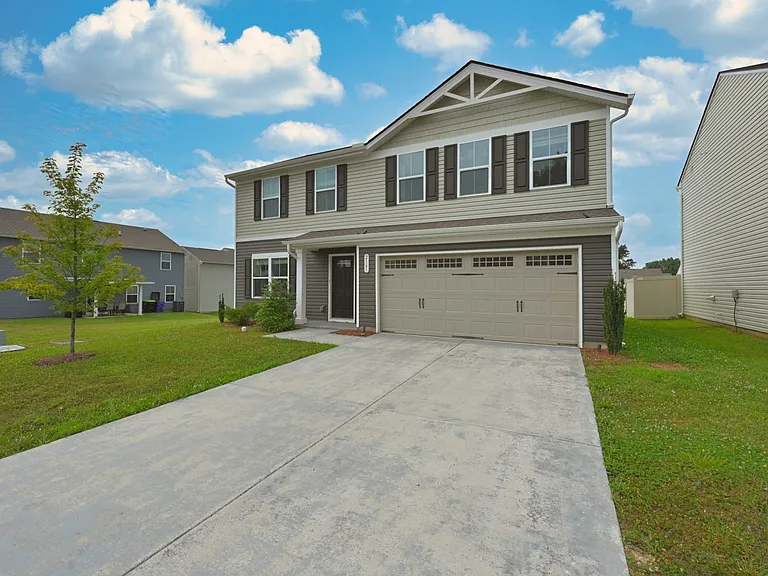 2161 Brokeshire Dr — Photo 1