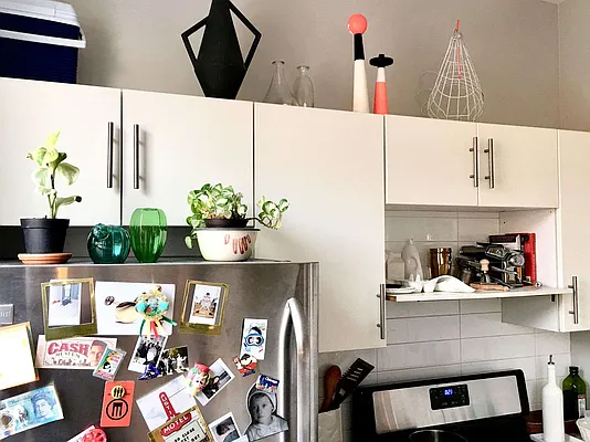 Rented by Manhattan Management LLC | media 63