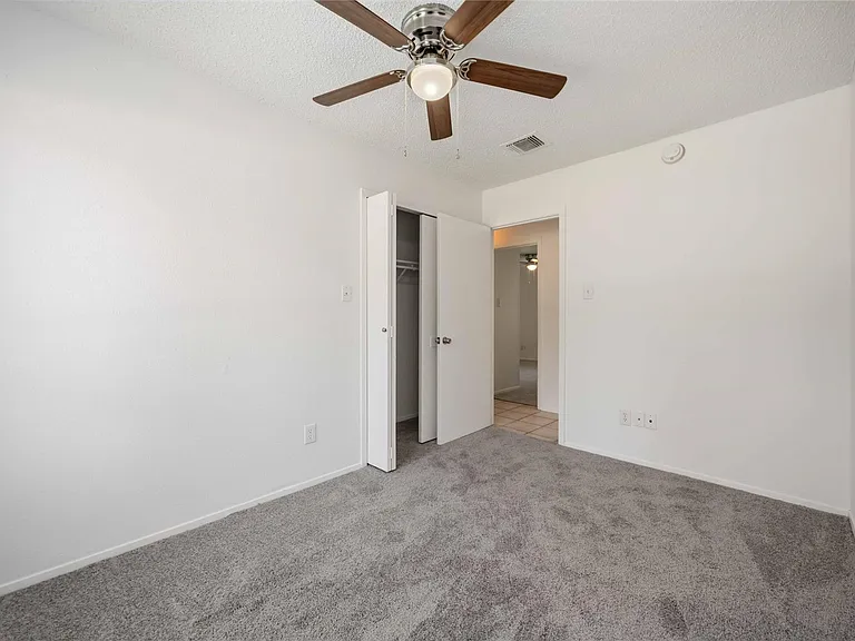 1131 Rock Canyon Dr — Photo 10