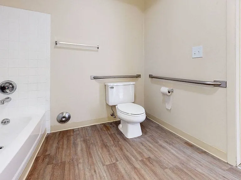 Swiss Valley Apartments — Photo 17