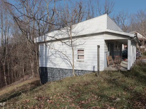354 Flat Top Rd, Coeburn, VA 24230