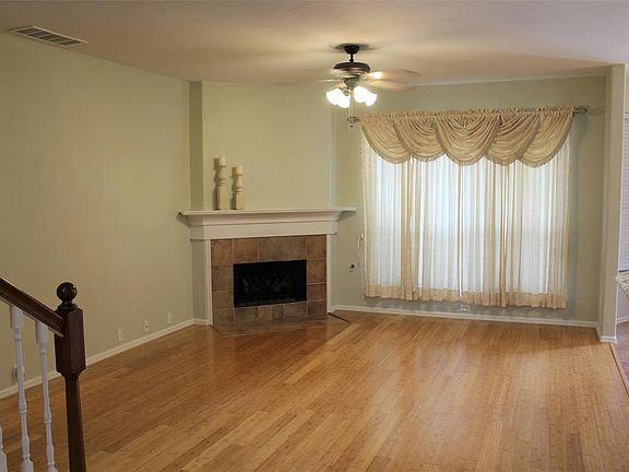5th image of 637 Spanish Oak Ct