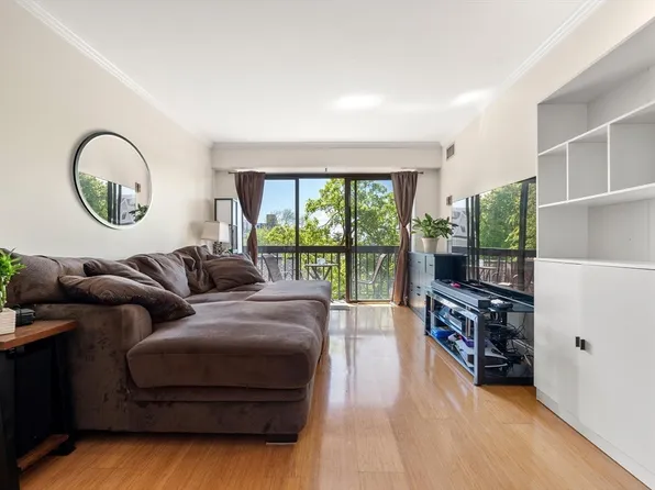 15 N Beacon St #325, Allston, MA 02134