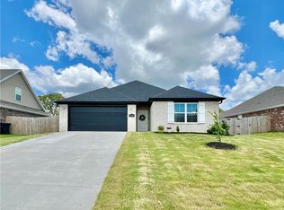 2740 Suncrest Ave, Springdale, AR 72764