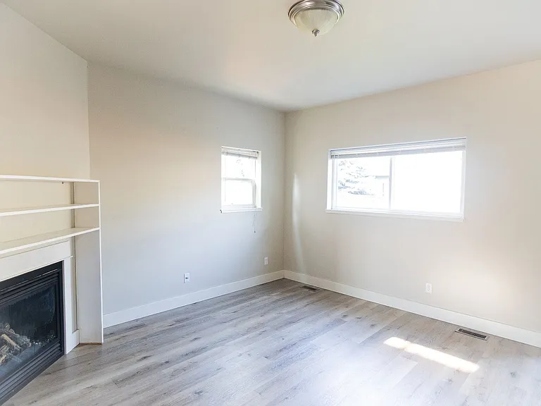 2233 Buckrake Ave — Photo 3