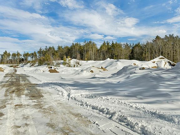 3rd image of 65 Archers Pond Road