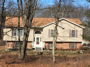 107 Otto Rd, Shohola, PA 18458