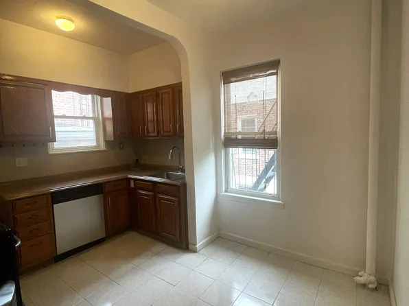 537 West 232nd Street image 9 of 15