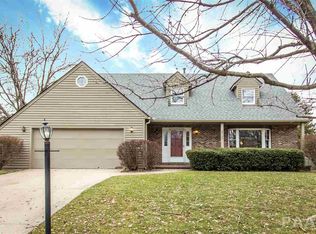 6825 N Treadway Ct, Peoria, IL