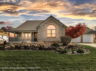 921 Powderhorn, Lansing, MI 48917