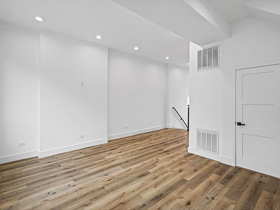 4th image of 707 S Tripp Ave