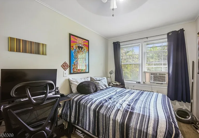 390 Morris Ave #8 — Photo 16
