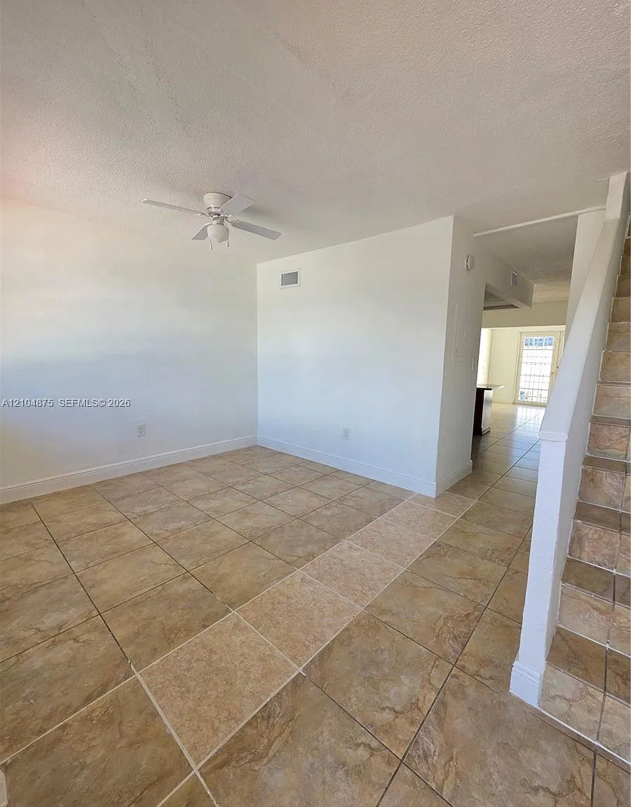 Swiss Chalet South Condo — Photo 3