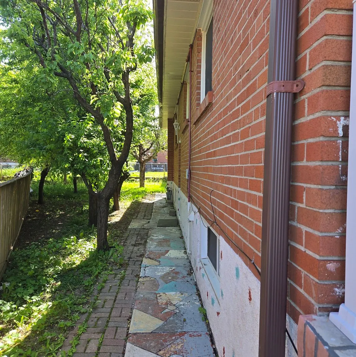 3 bed, $2,000 — Photo 2