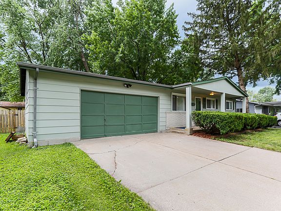 4th image of 1750 Aspen Dr