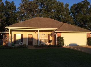 1116 Bullrun Dr, Byram, MS 39272