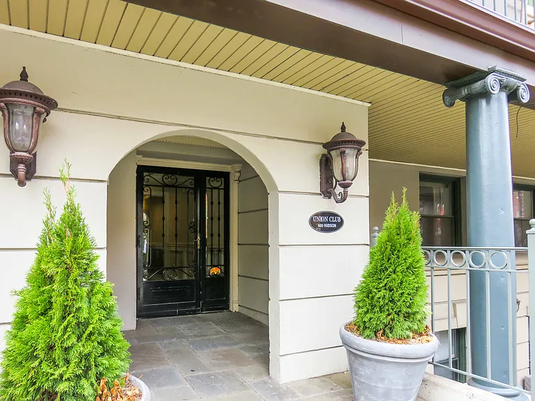 600 Hudson St #3B — Photo 17