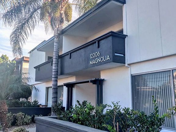 2nd image of 12206 Magnolia Blvd APT 3