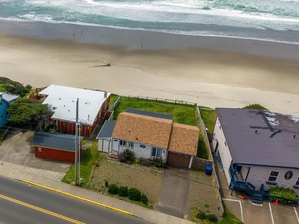 1933 NW Harbor Ave, Lincoln City, OR 97367