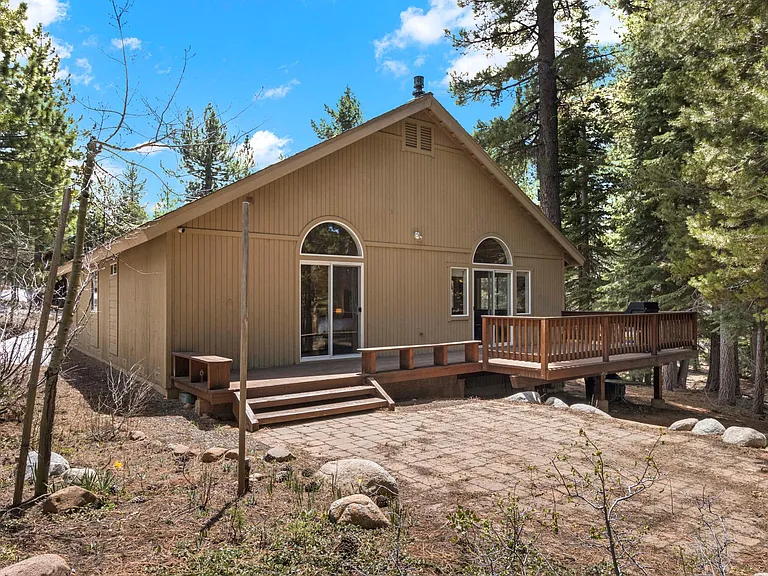 15400 Wolfgang Rd — Photo 33