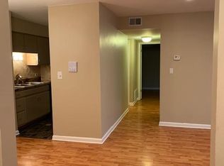 6181 Knollwood Dr #103, Willowbrook, IL 60527