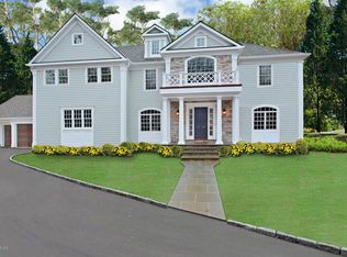 23 Mountain View Dr, Weston, CT 06883