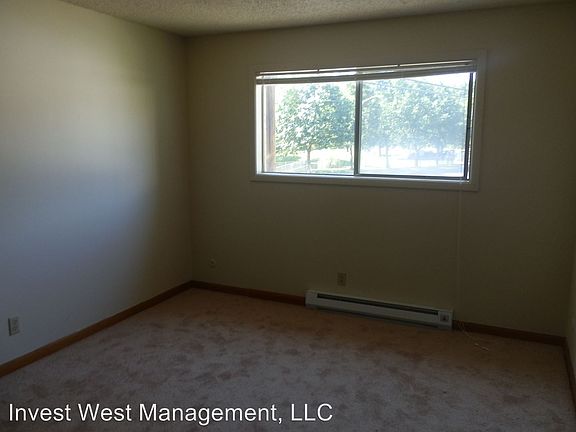 4th image of 1806 E 4th Plain Blvd APT 16