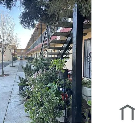 5716 42nd St — Photo 11