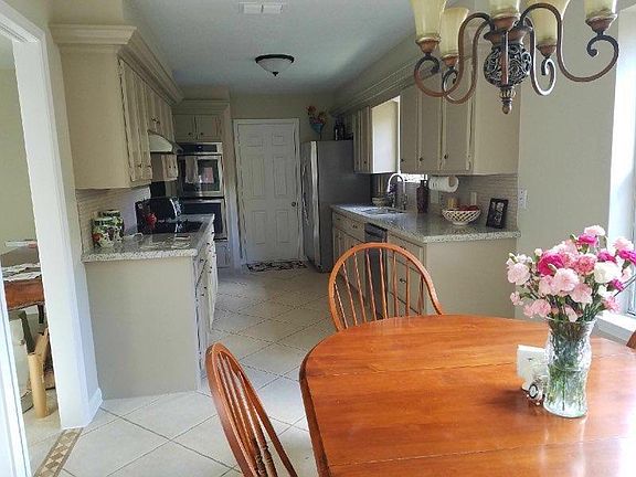 5th image of 5218 Pine Cliff Dr