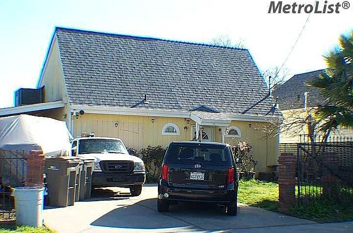 1st image of 717 Water St