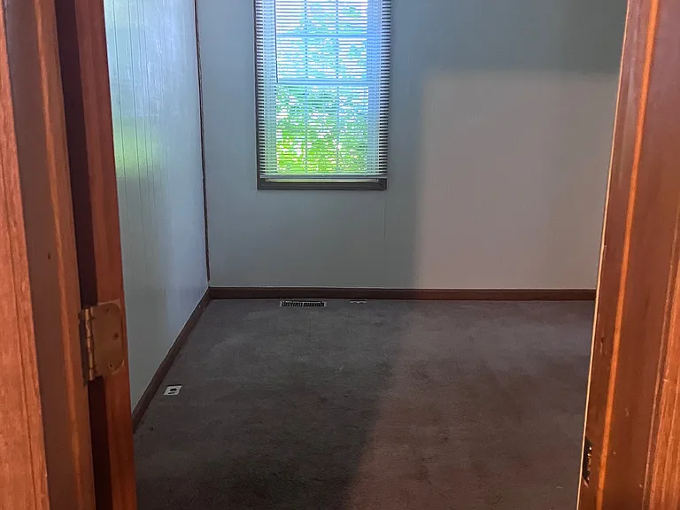 2250 Garfield Ave — Photo 8