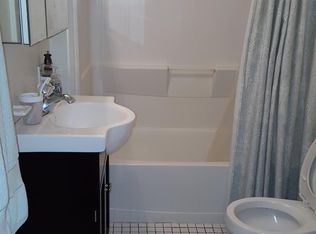 1728 Green St APT 1R, Philadelphia, PA 19130