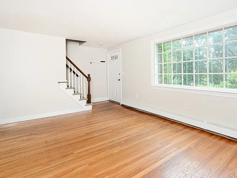 28 Main St #28 — Photo 4