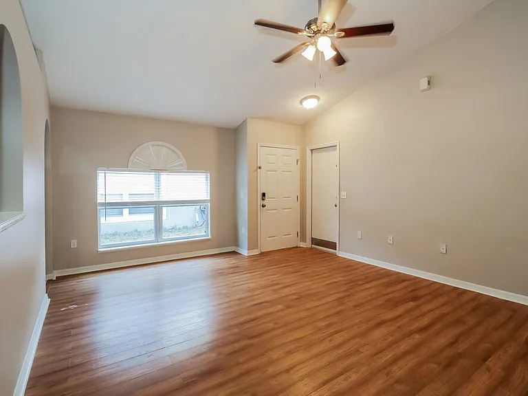 13517 Padron Ct — Photo 4