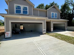 8443 Valley Spring Drive, De Soto, KS 66018