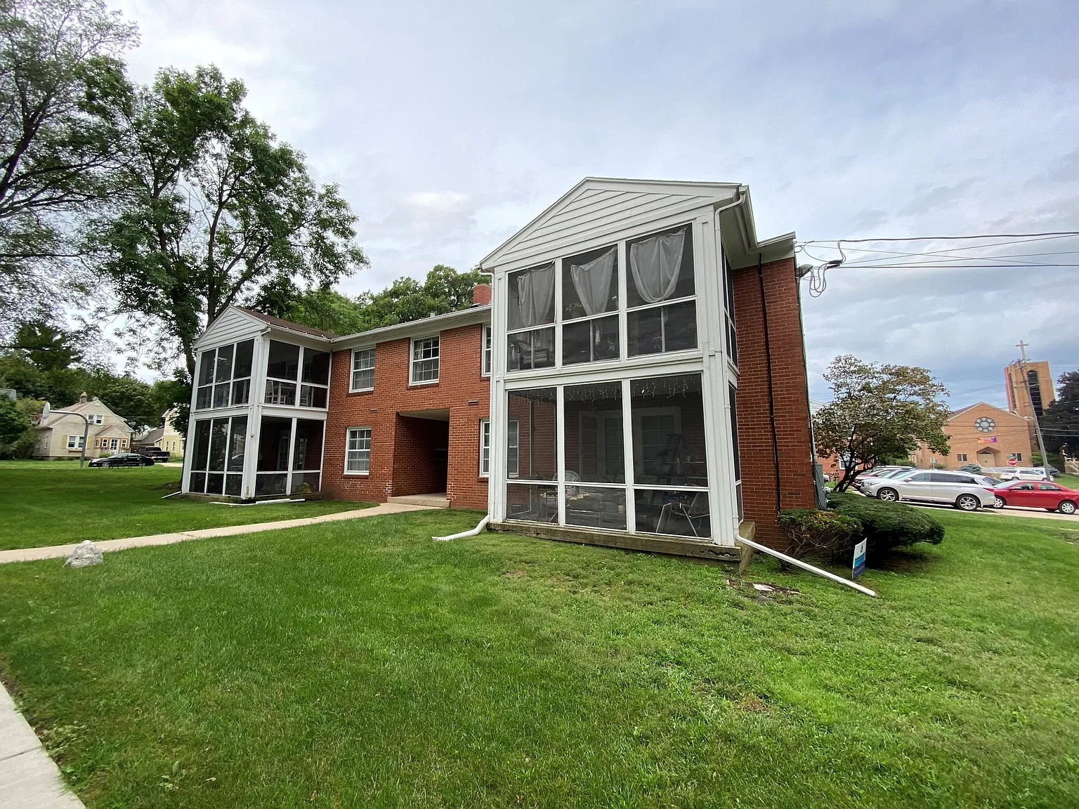 Shepard Terrace Apartments — Photo 2