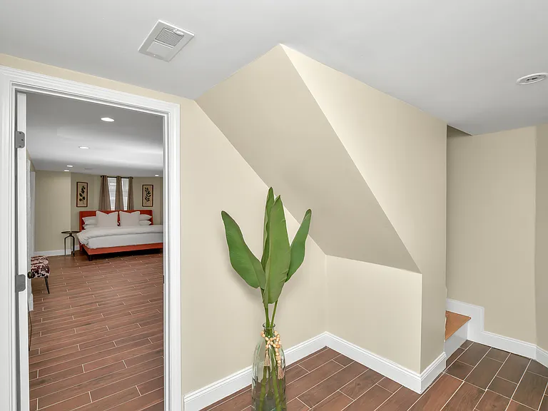 10 Pierce Ave #1 — Photo 33