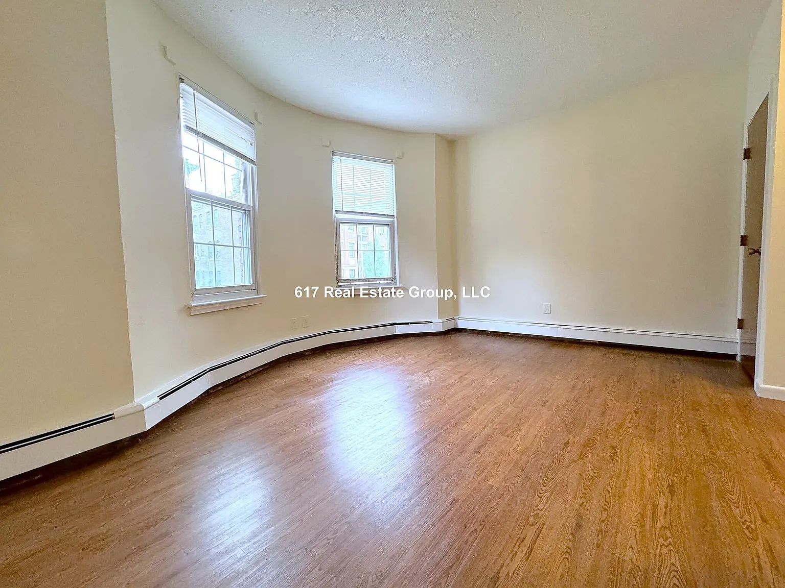 Studio, 9999 sqft, $1,750 — Photo 3