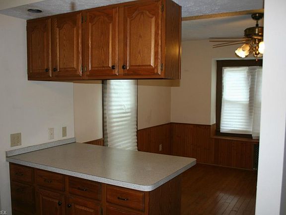 3rd image of 111 Glendale Ct