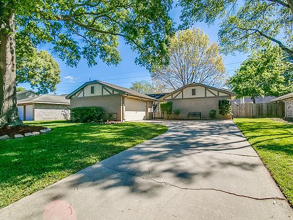3rd image of 12602 Raven South Dr