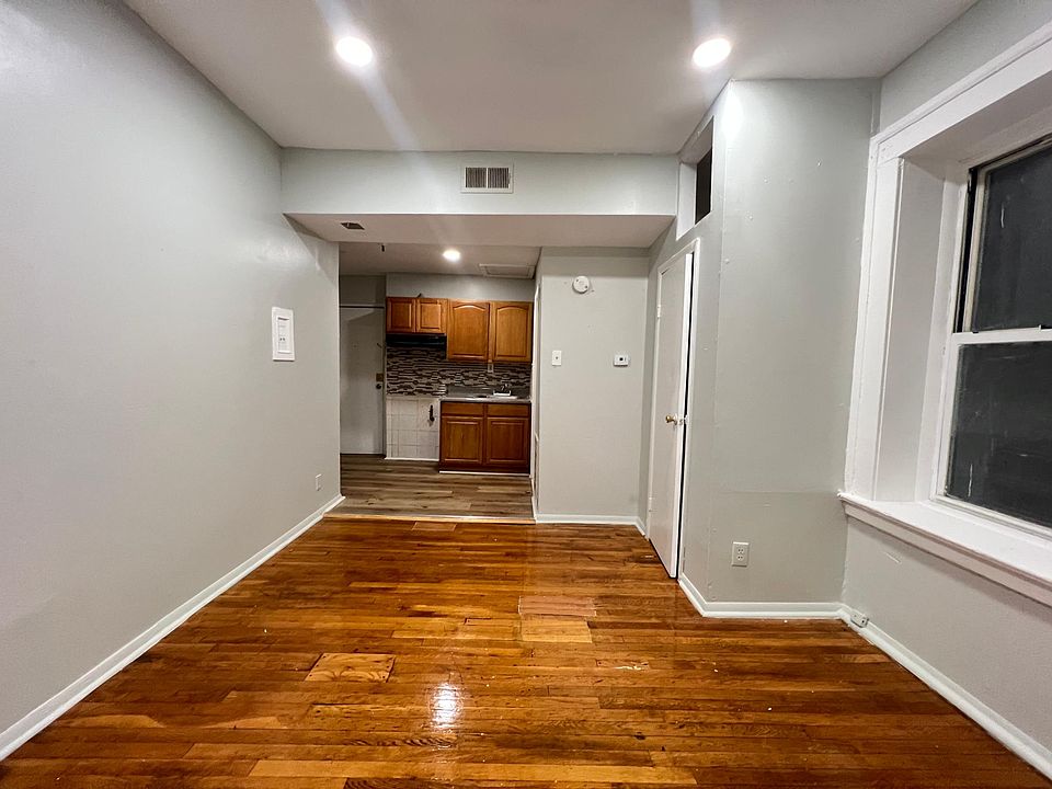 2nd image of 307 Mount Prospect Ave #1J