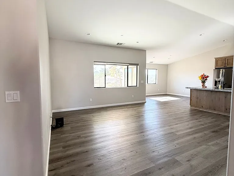 7350 Goleta Ave — Photo 3